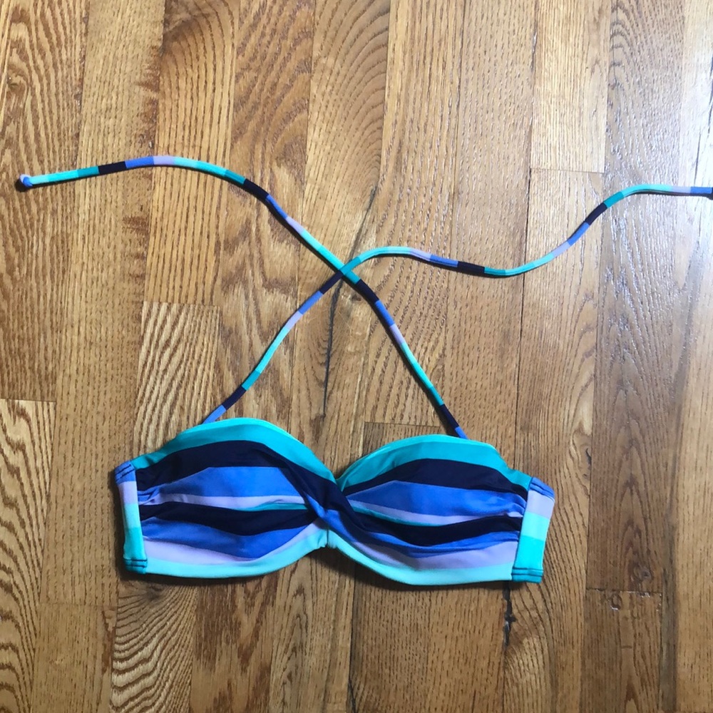 Victoria’s Secret stripe bikini top 32b
